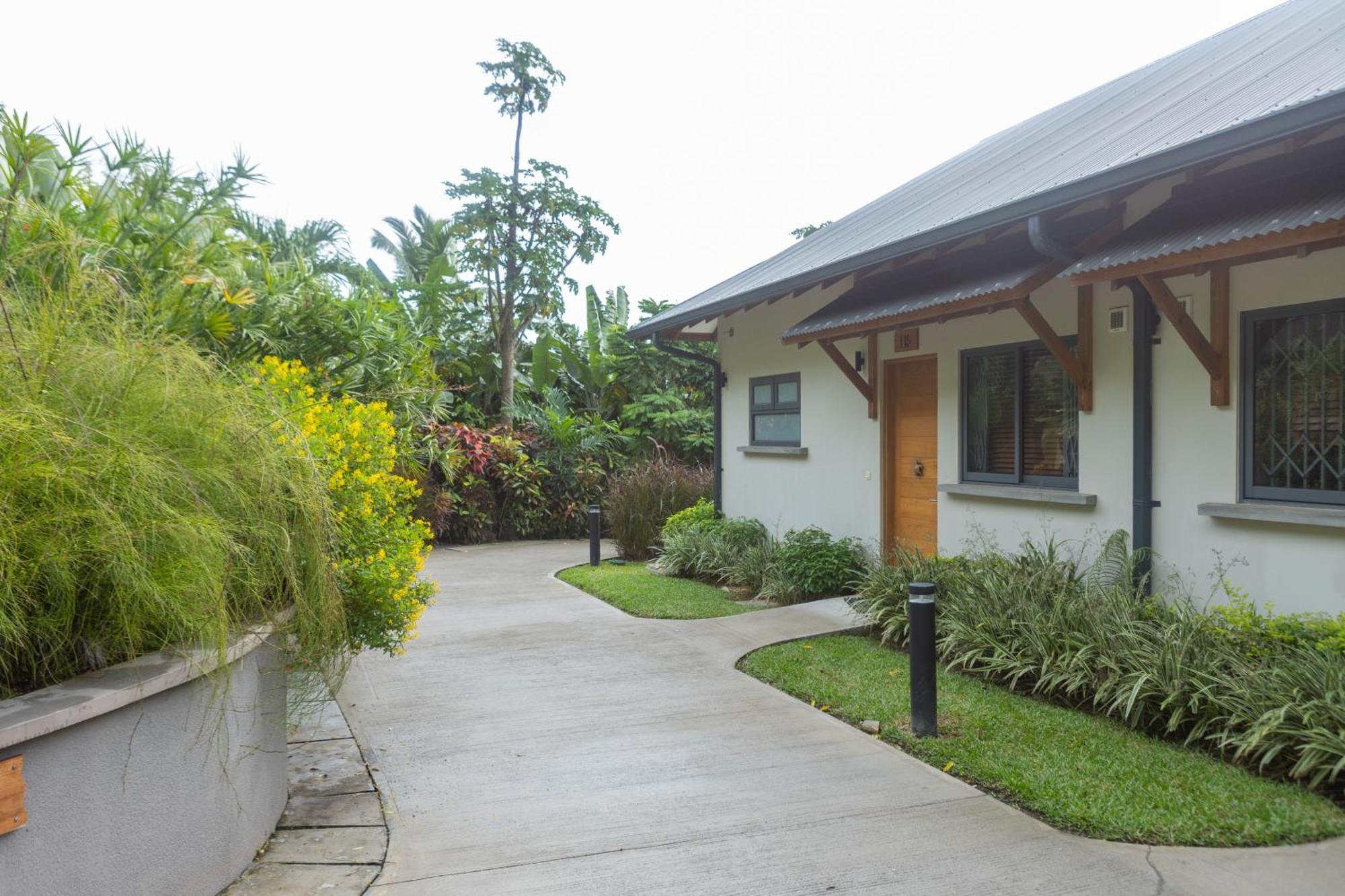 Paradise Chalets Yoga & Wellness Takamaka Exterior foto